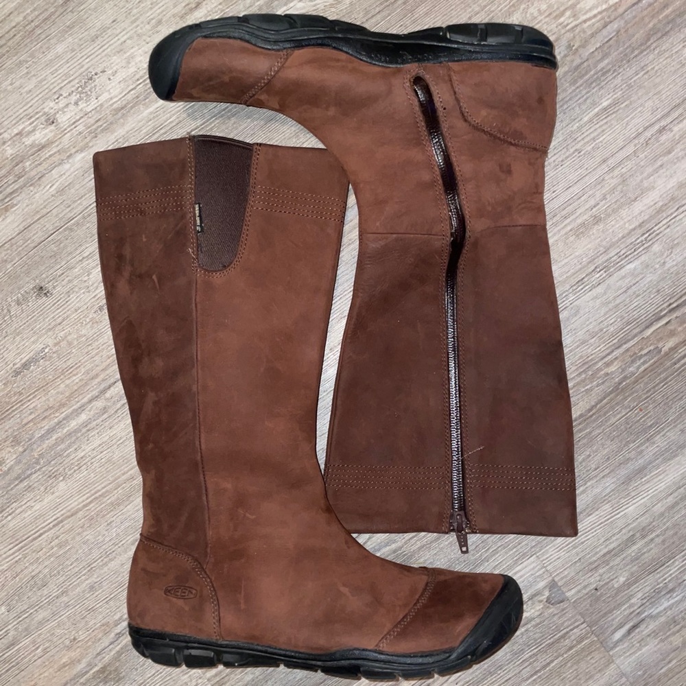 Keen Contour Arch boots (women’s size 8)